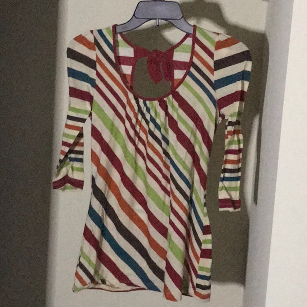 Diagonal stripped rainbow blouse 3/4 inch sleeves